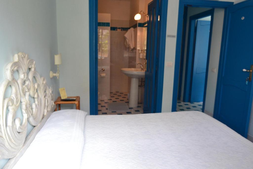 Hotel La Lampara Golfo Aranci Værelse billede